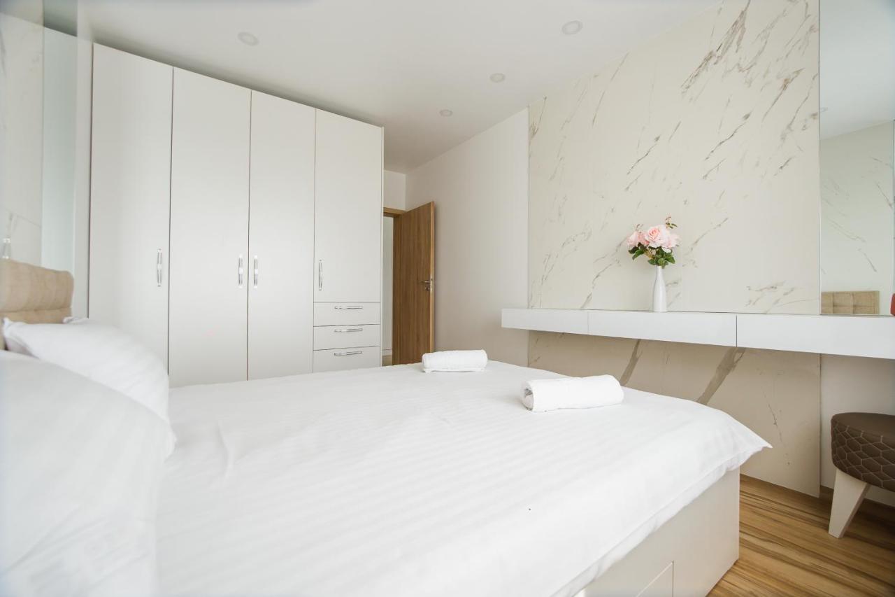 Elegant & Spacious - Central Apartment Oradea Exteriér fotografie